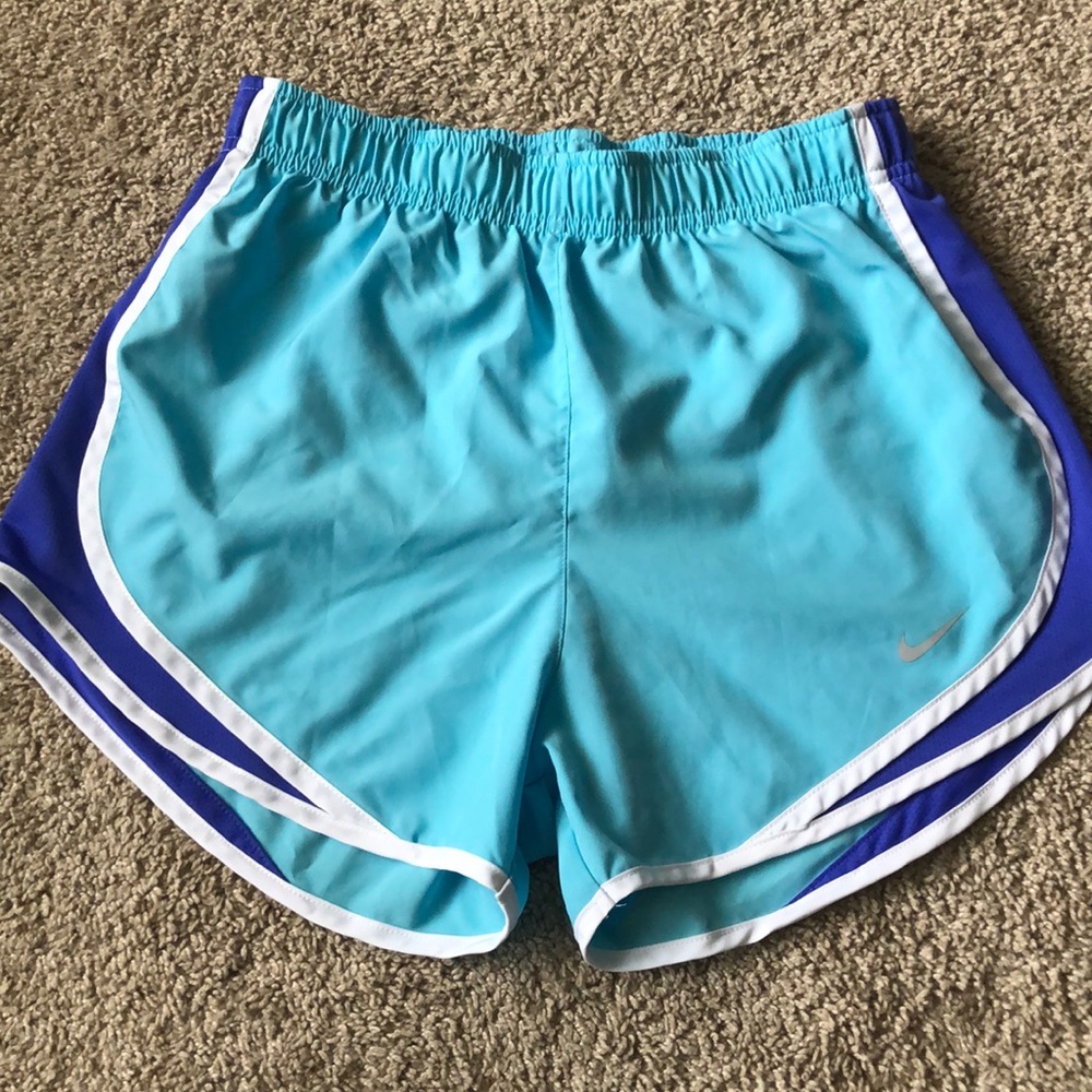 3 for 20!!🤩Nike Tempo Women’s running shorts